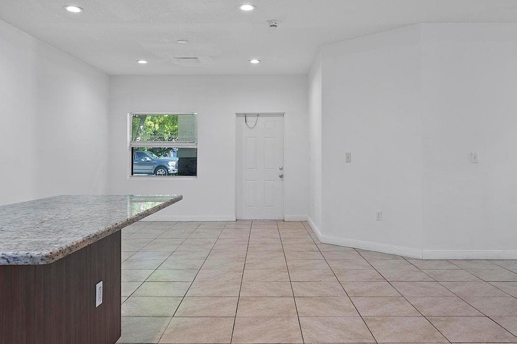 105 2nd Street # 1, Lake Park, FL 33403 — zdjęcie 5