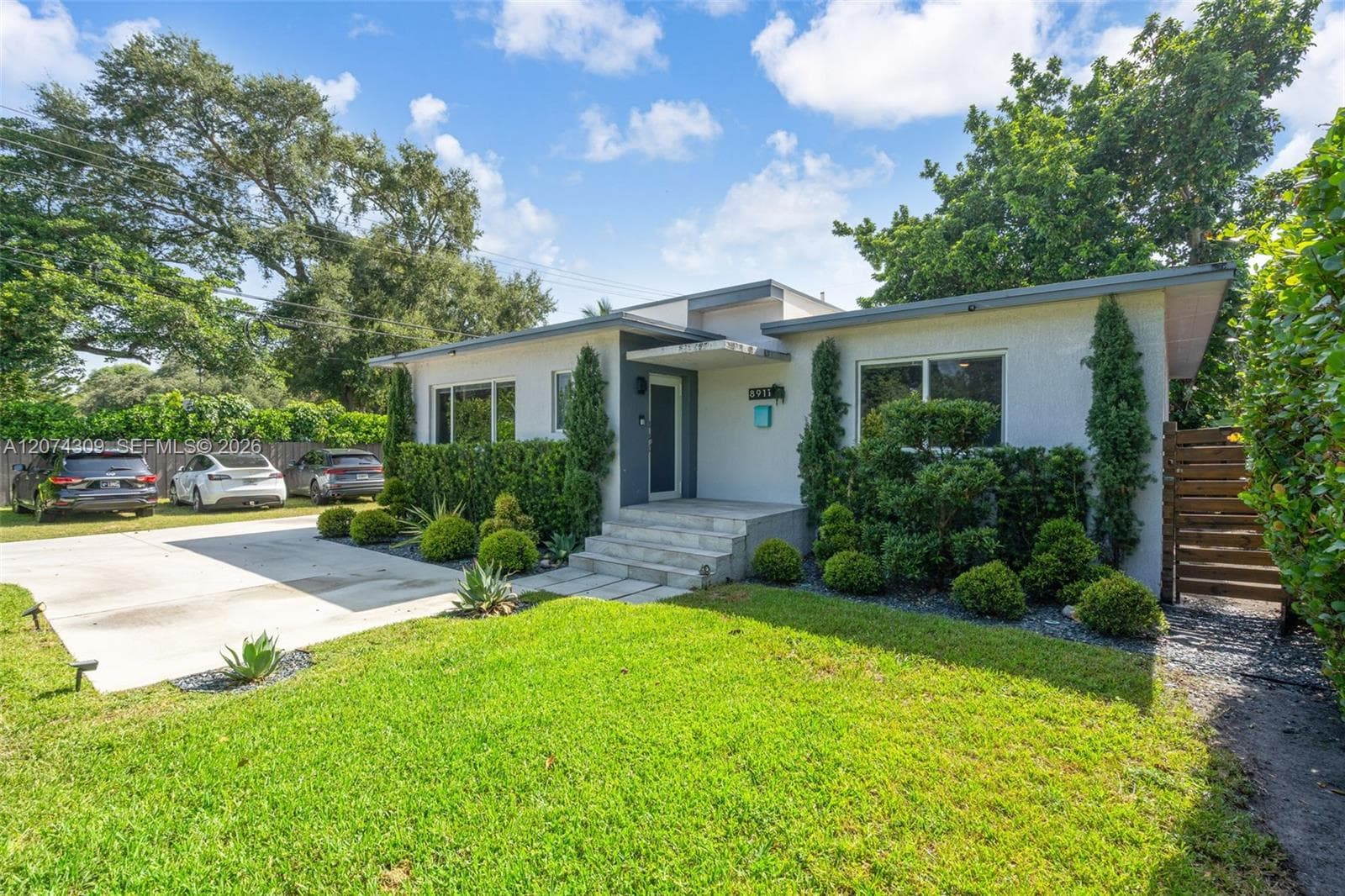 8911 N Miami Ave, El Portal, FL 33150 — zdjęcie 3