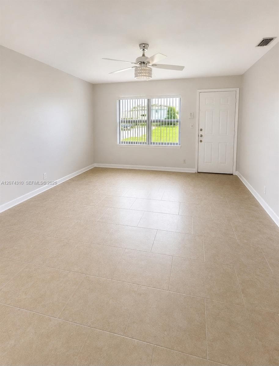539 Sabal Palm Dr, Lake Park, FL 33403 — zdjęcie 4