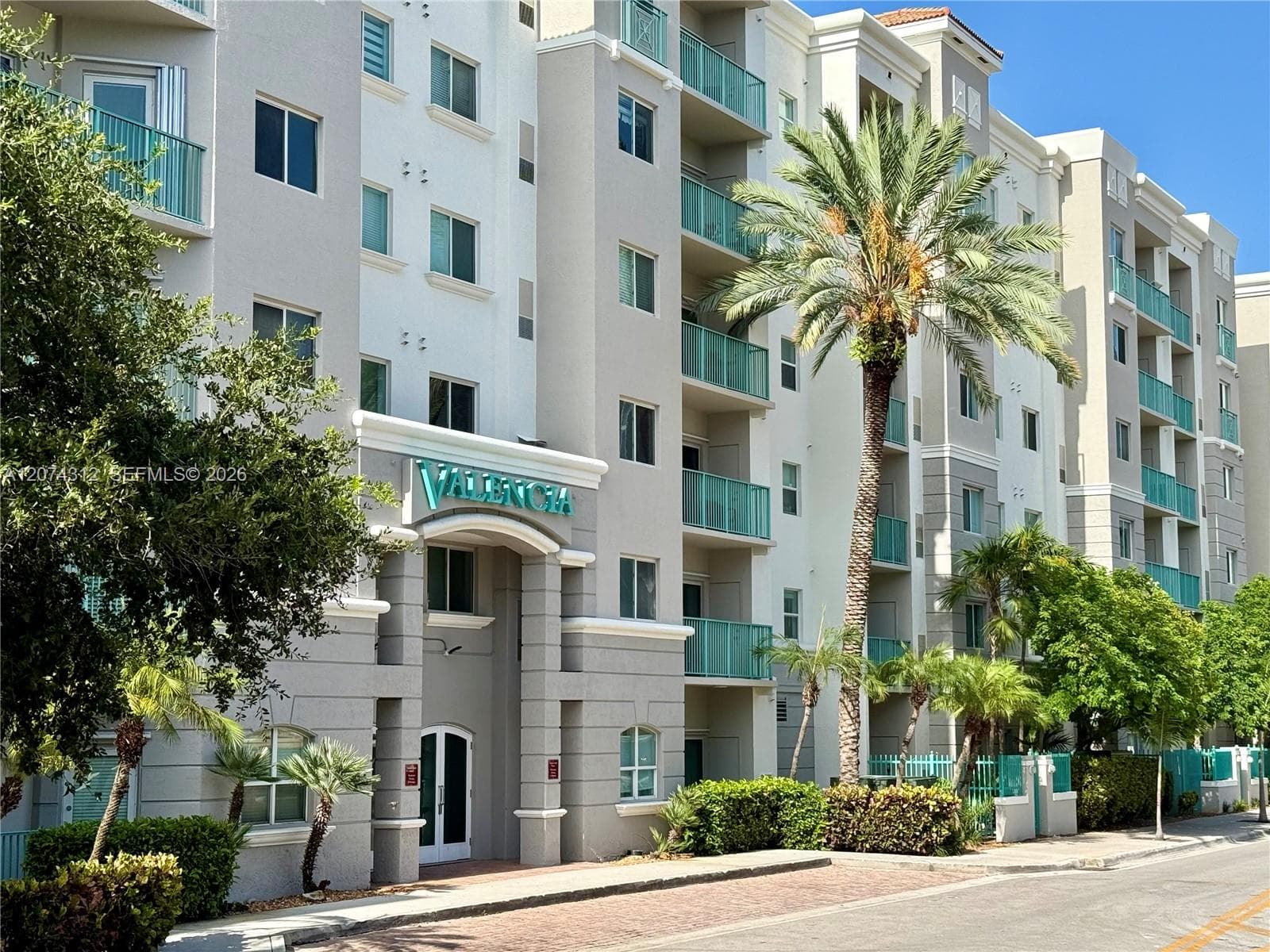 6001 SW 70th St # 137, South Miami, FL 33143