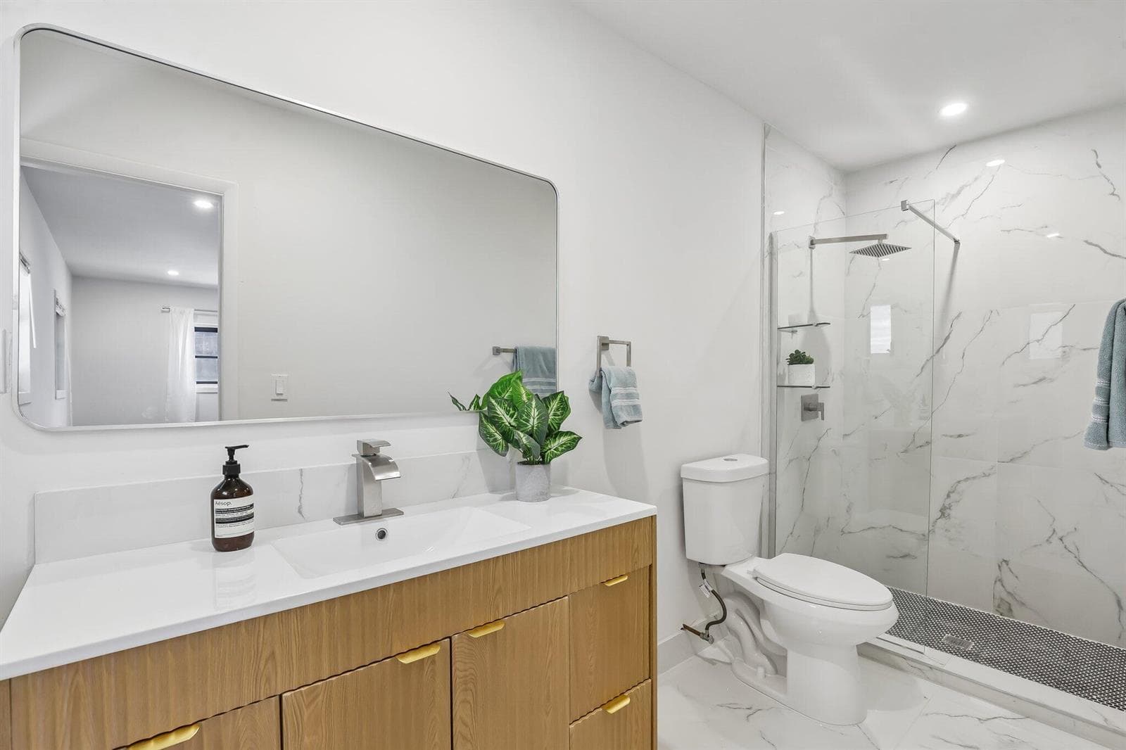1040 NW 149TH Street, Miami, FL 33168 — zdjęcie 5