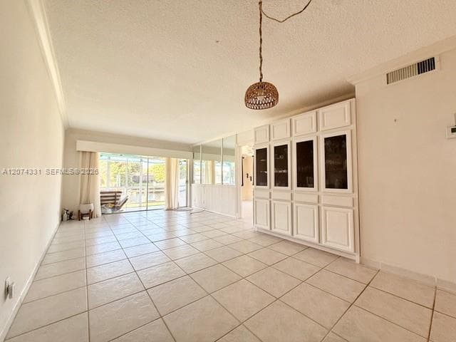 455 Paradise Isle Blvd # 109, Hallandale Beach, FL 33009 — zdjęcie 4