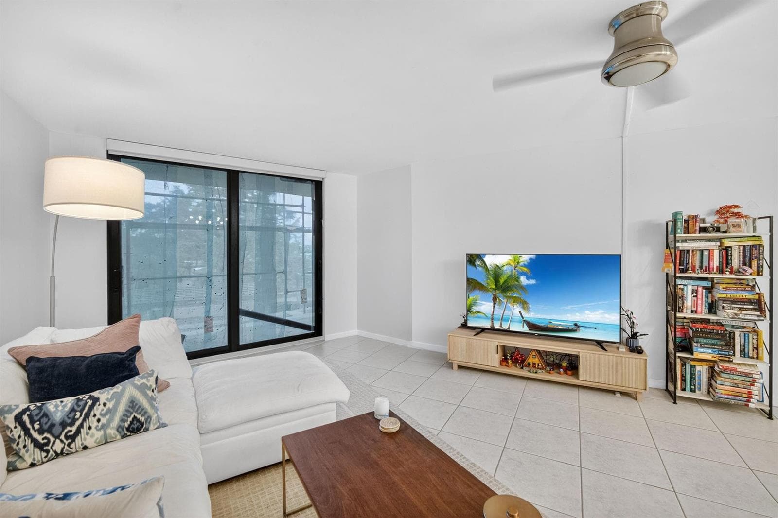 3900 N HILLS Drive # 306, Hollywood, FL 33021 — zdjęcie 2