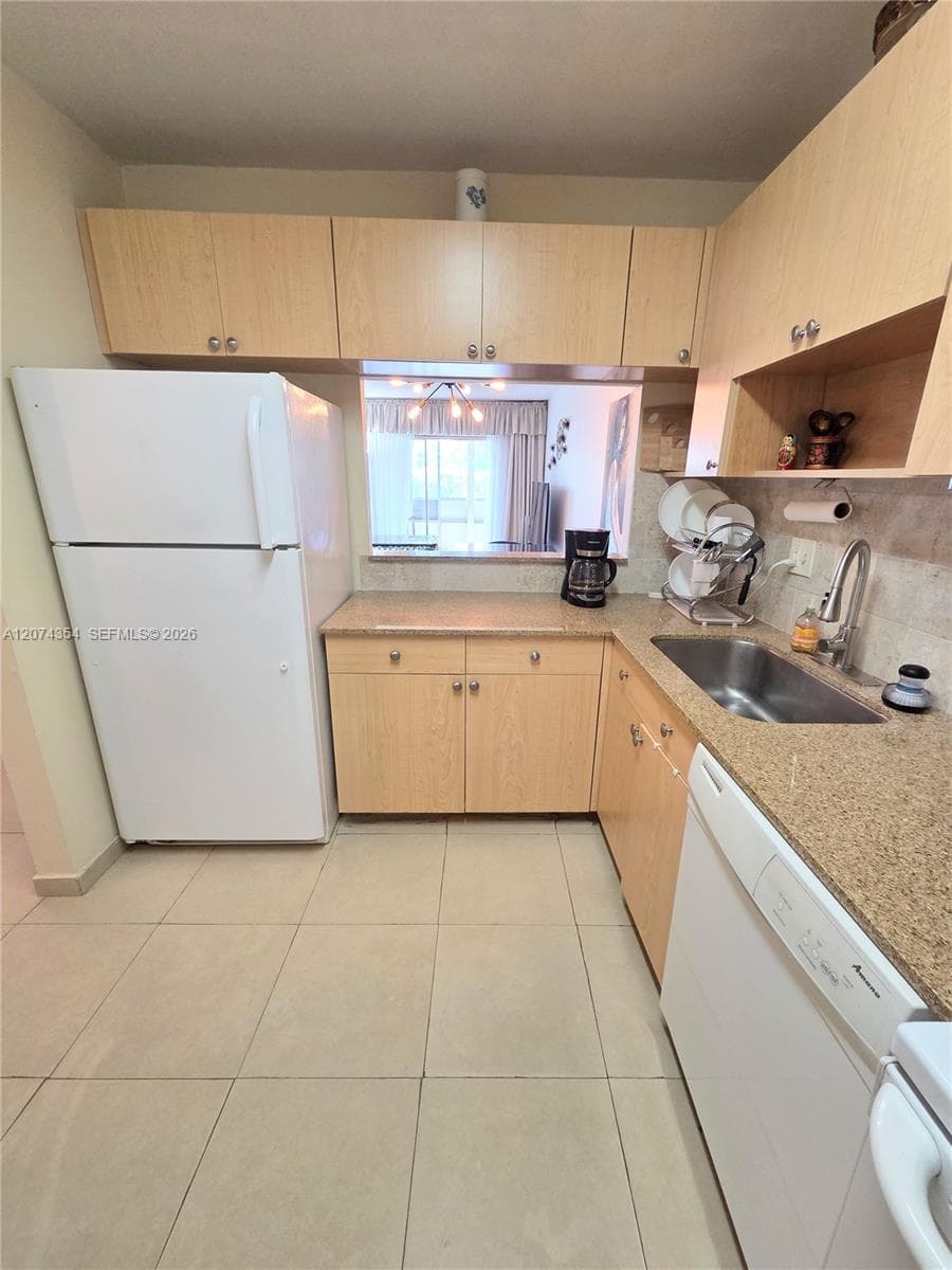 981 Hillcrest Ct # 115, Hollywood, FL 33021 — zdjęcie 2