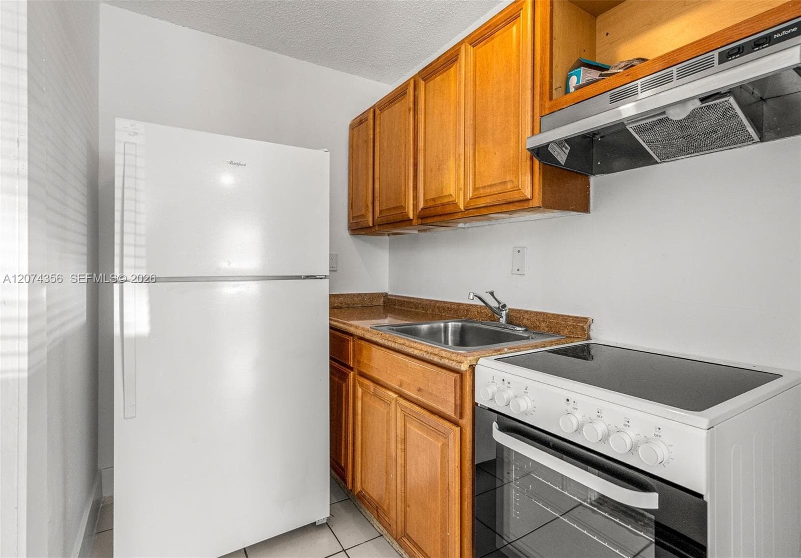 1020 NW 6th Ave # 1, Fort Lauderdale, FL 33311 — zdjęcie 4