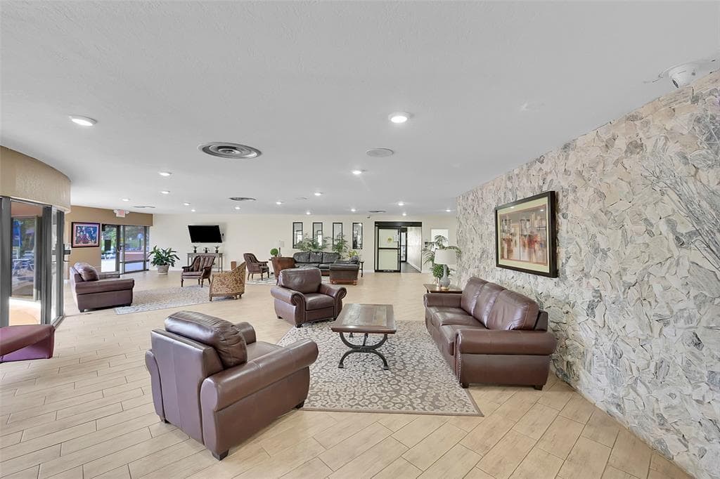 9801 Sunrise Lakes Boulevard # 208, Sunrise, FL 33322 — zdjęcie 4