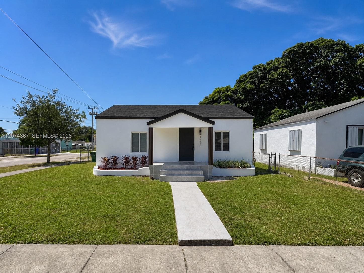 1300 NW 42nd St, Miami, FL 33142 — zdjęcie 2