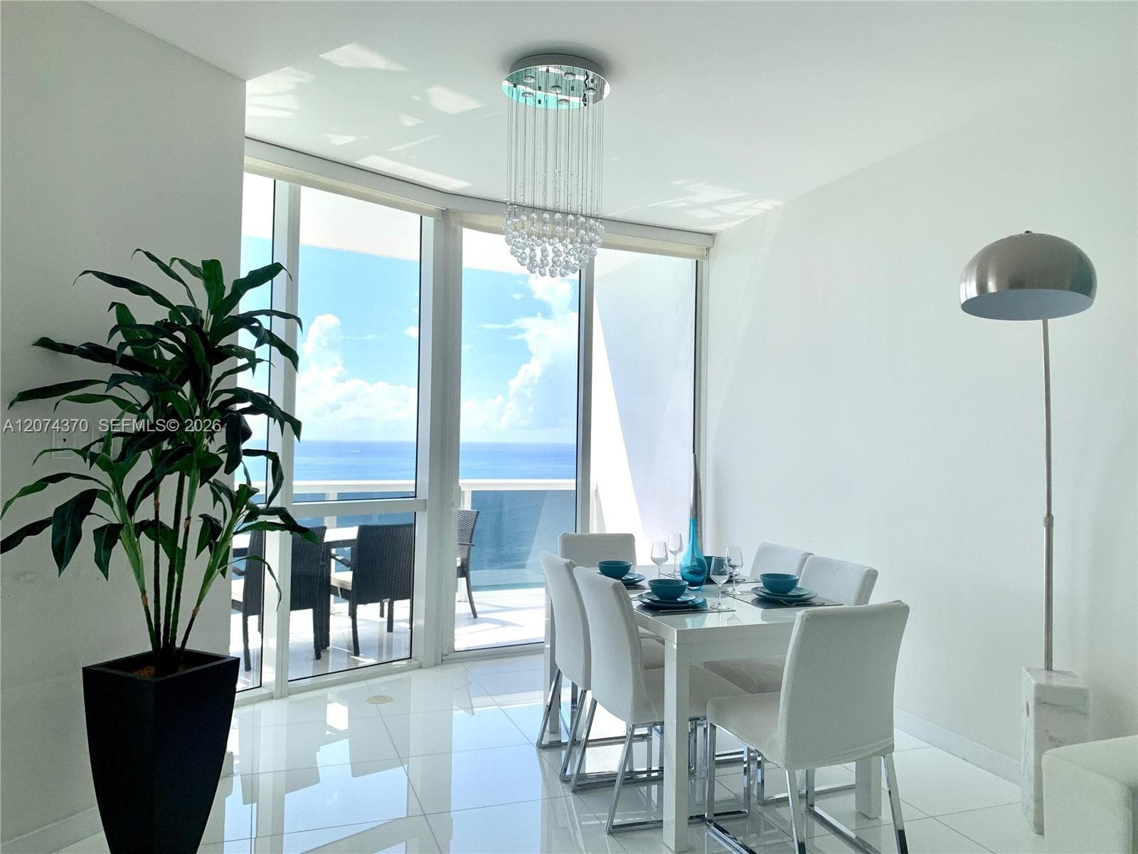 18201 Collins Ave # 4409, Sunny Isles Beach, FL 33160 — zdjęcie 2