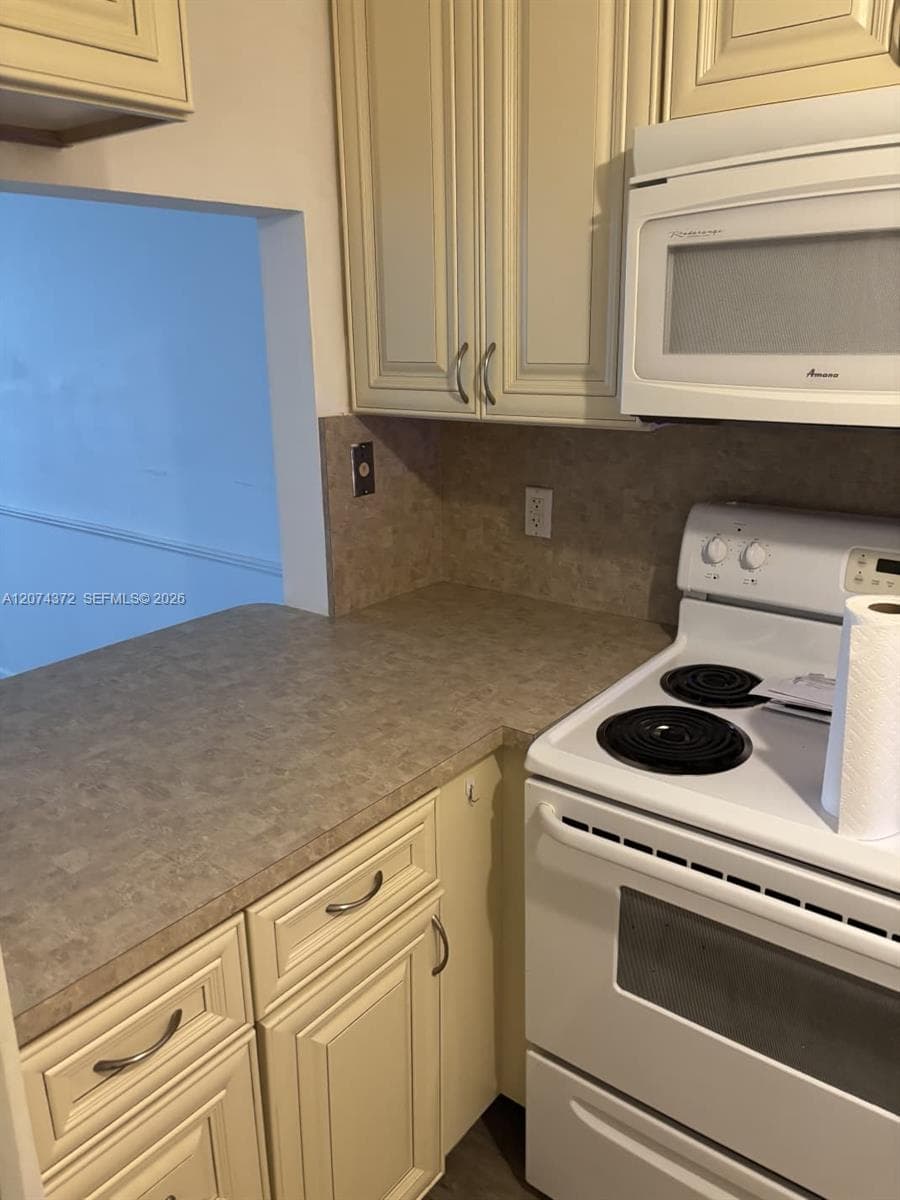 9471 Evergreen Pl # 106, Davie, FL 33324 — zdjęcie 5