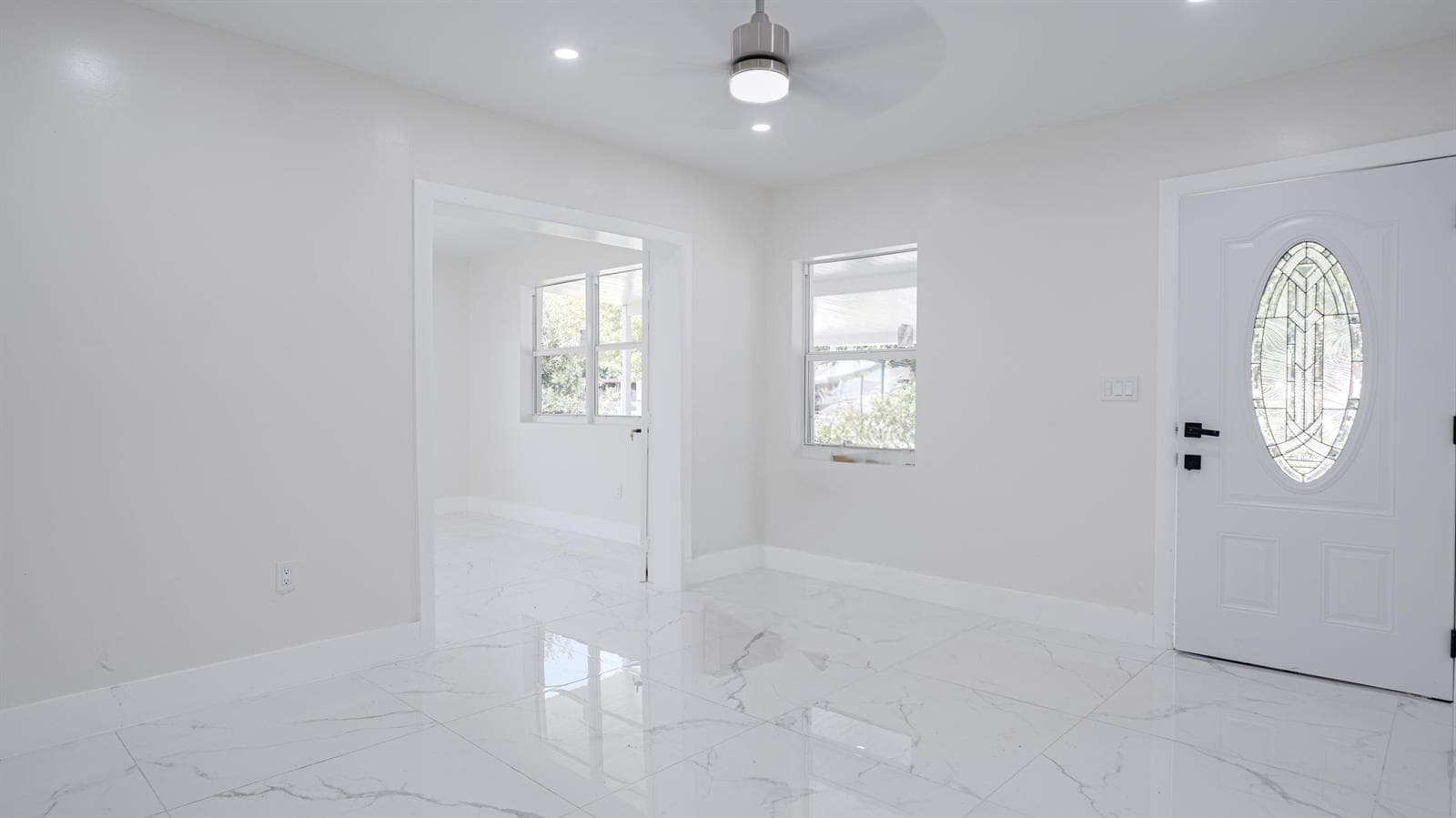 15740 NW 18TH Avenue, Opa-Locka, FL 33054 — zdjęcie 2