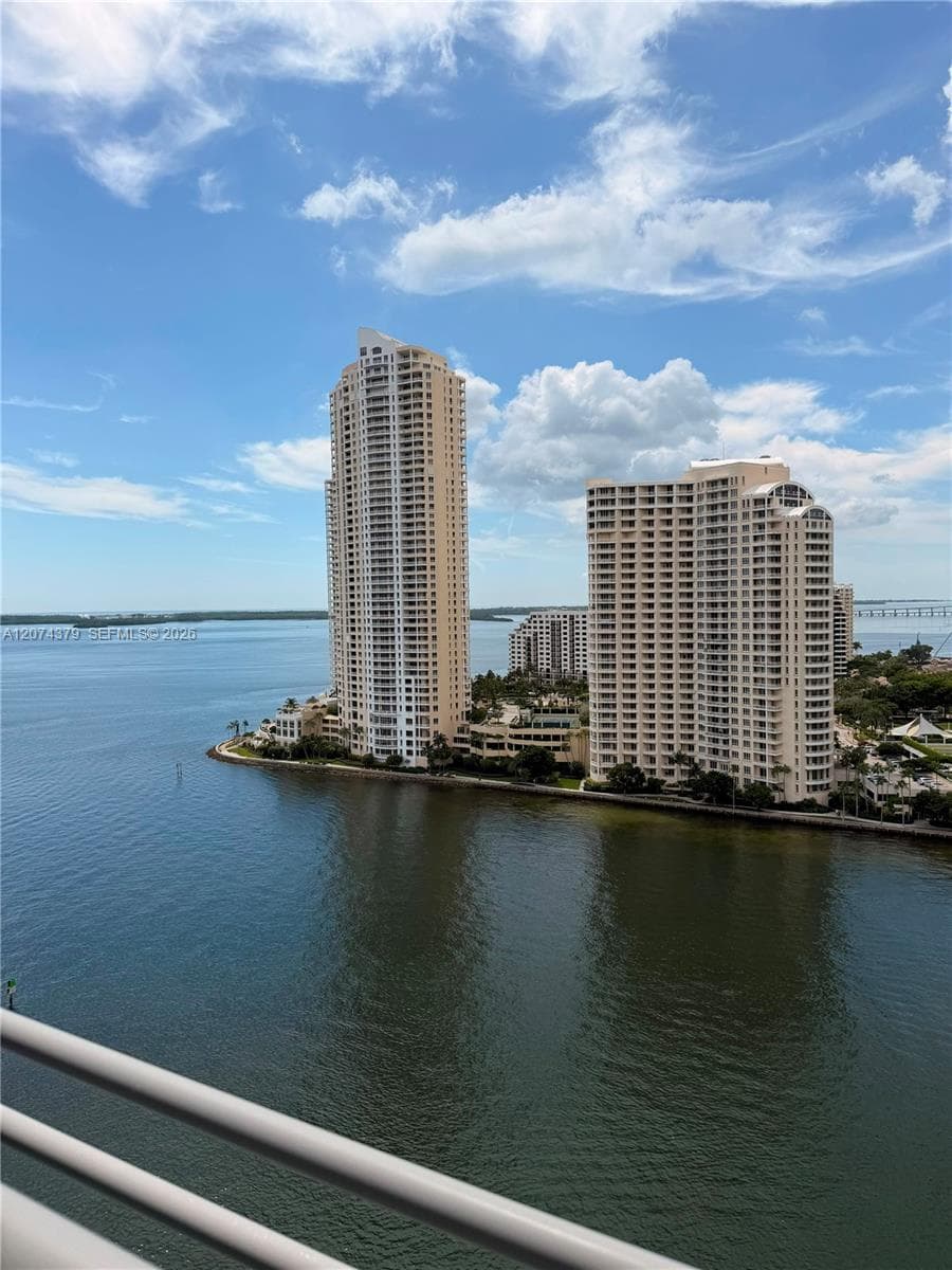 335 S Biscayne Blvd # 2003, Miami, FL 33131