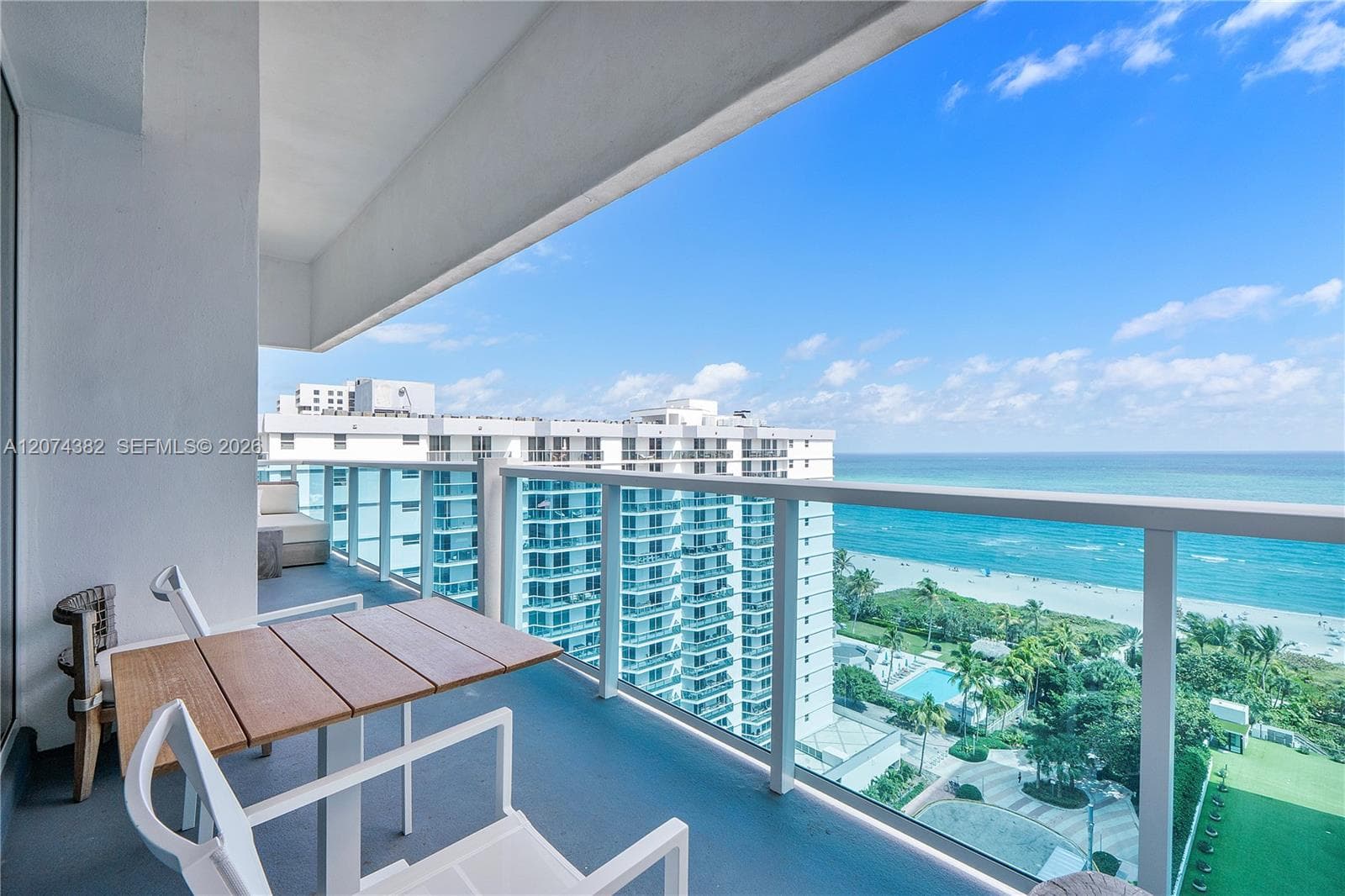 102 24th St # PH-1612, Miami Beach, FL 33139 — zdjęcie 3