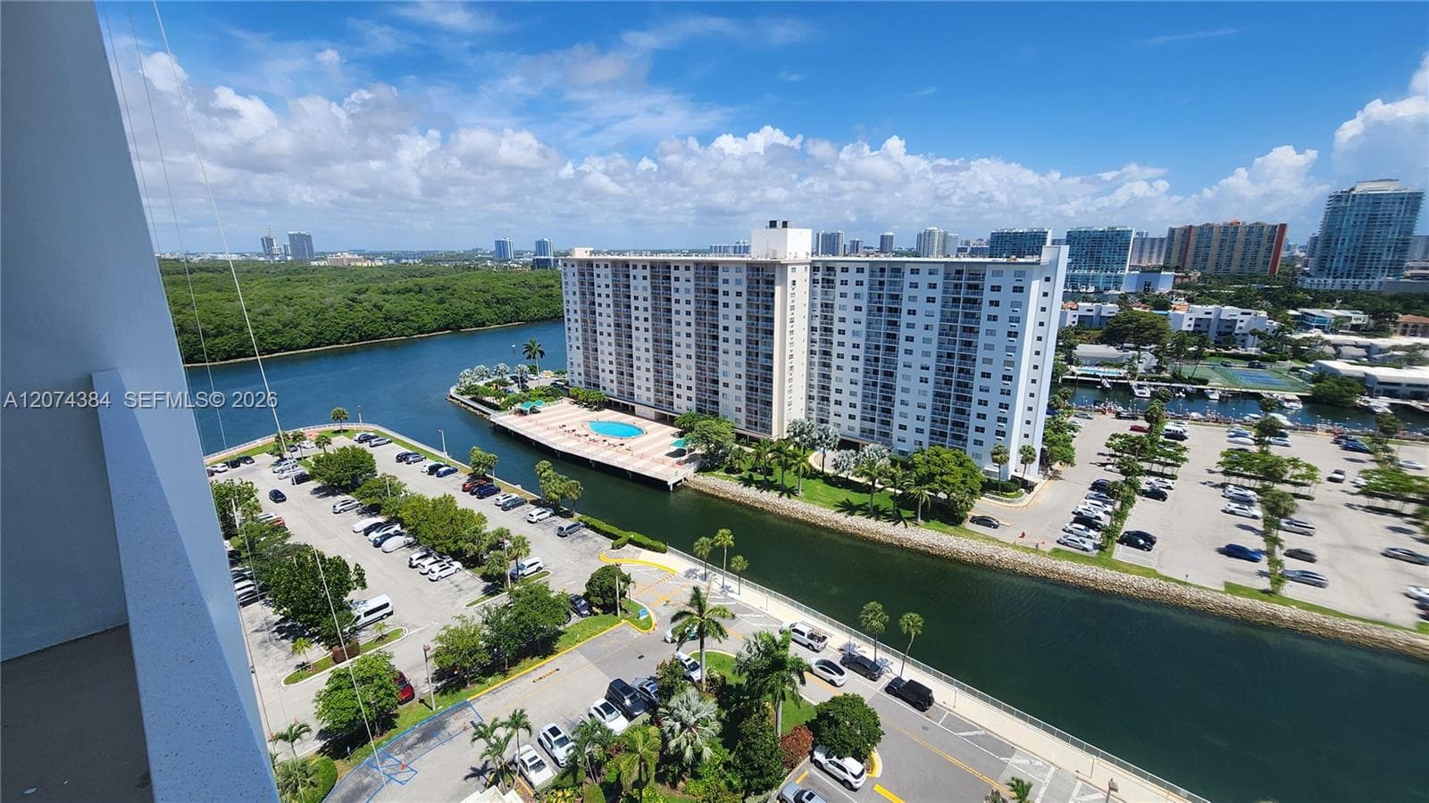 500 Bayview Dr # 1725, Sunny Isles Beach, FL 33160 — zdjęcie 2