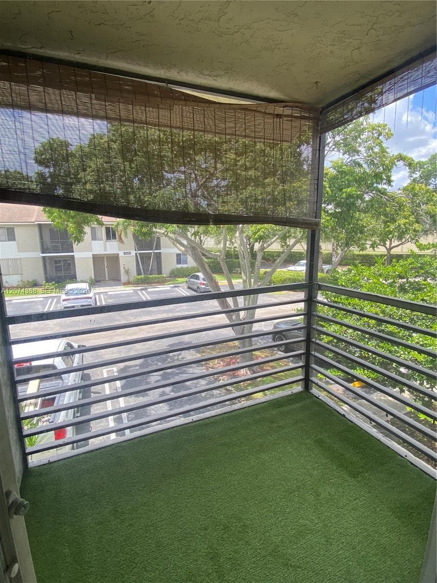 507 Gardens # 203, Pompano Beach, FL 33069 — zdjęcie 3