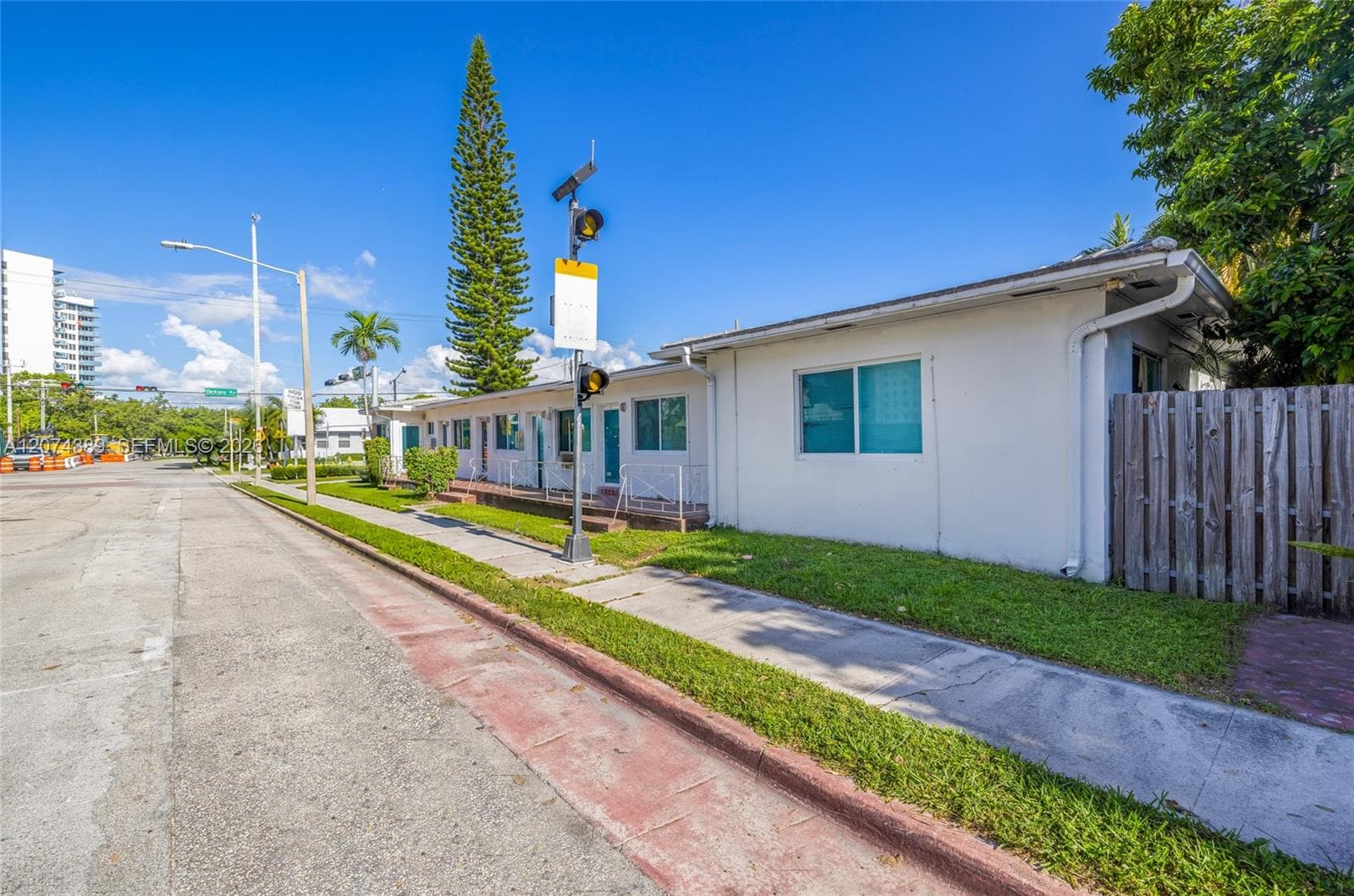 625 75th St, Miami Beach, FL 33141 — zdjęcie 3