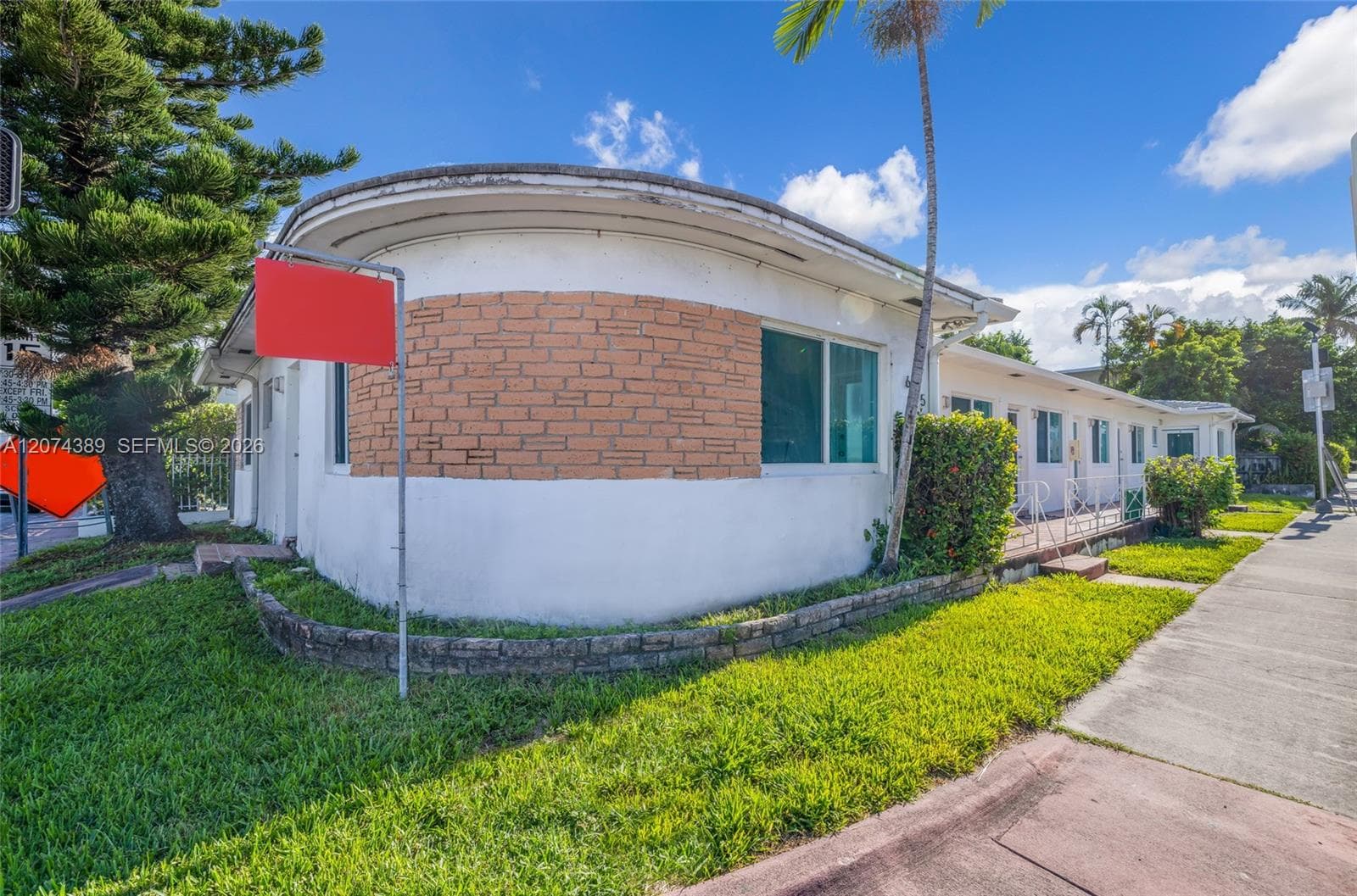 625 75th St, Miami Beach, FL 33141