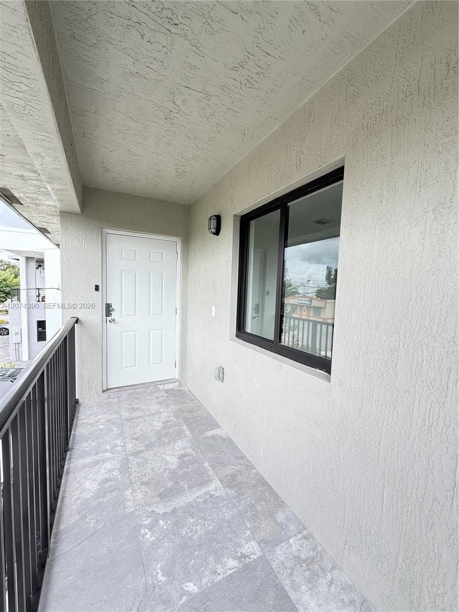 2057 Washington Ave # 2, Opa-Locka, FL 33054 — zdjęcie 2