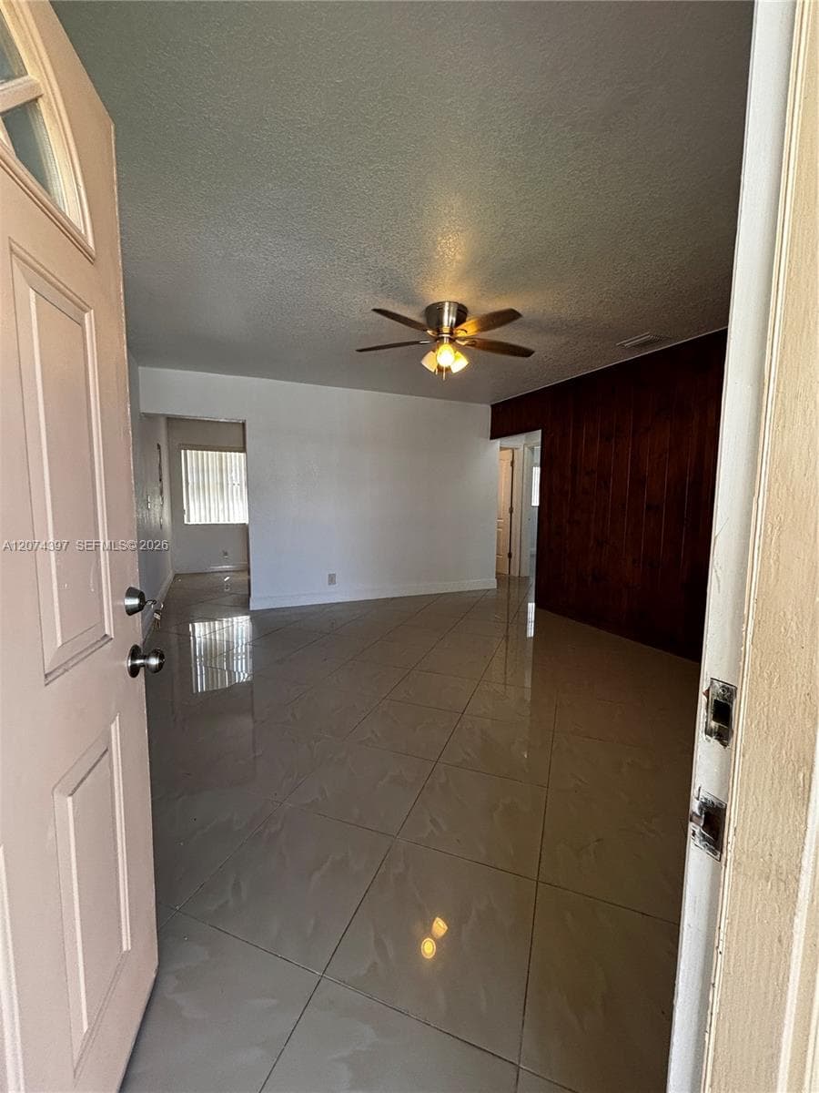 512 SW 10th St, Hallandale Beach, FL 33009 — zdjęcie 5