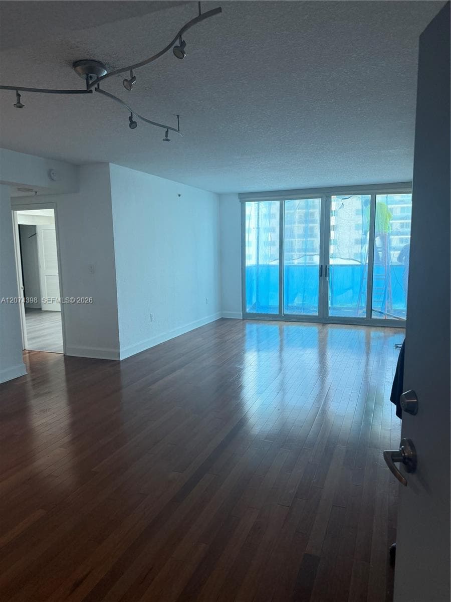 7501 E Treasure Dr # 6K, North Bay Village, FL 33141 — zdjęcie 5