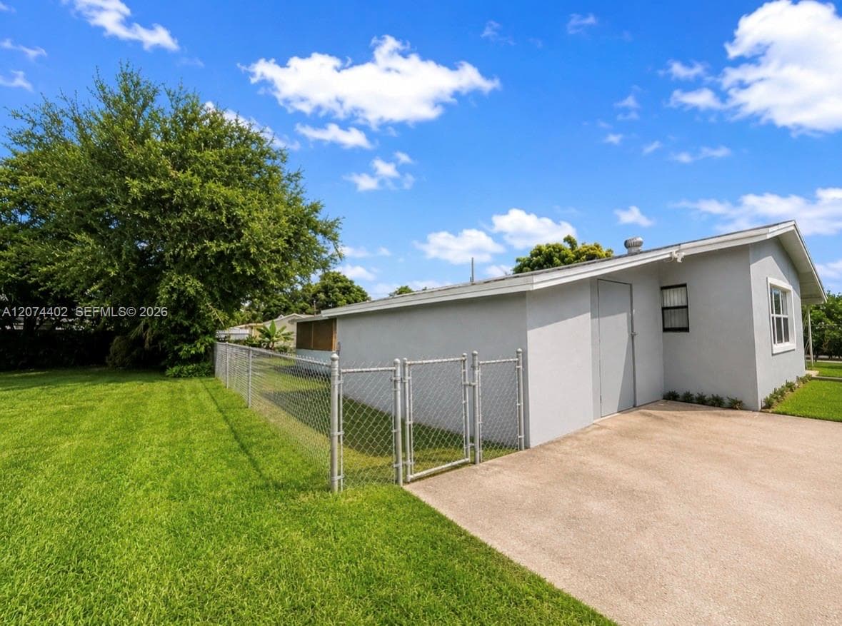 3861 NW 6th St, Lauderhill, FL 33311 — zdjęcie 2