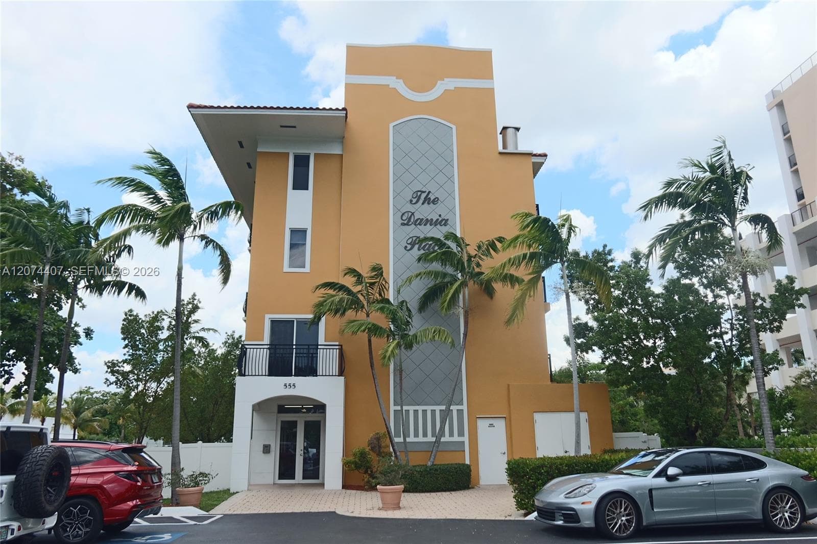 555 E Dania Beach Blvd # 9, Dania Beach, FL 33004 — zdjęcie 3