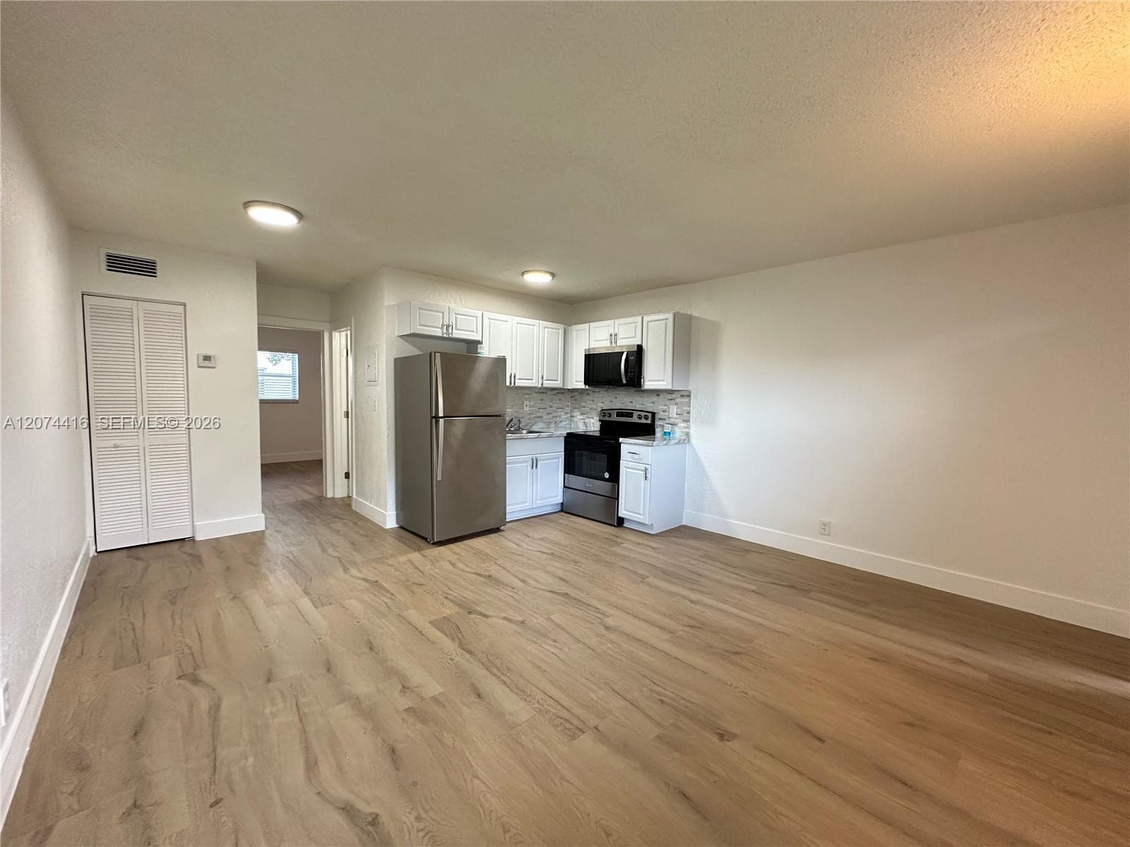 3616 NE 11th Ave # 3, Oakland Park, FL 33334 — zdjęcie 2