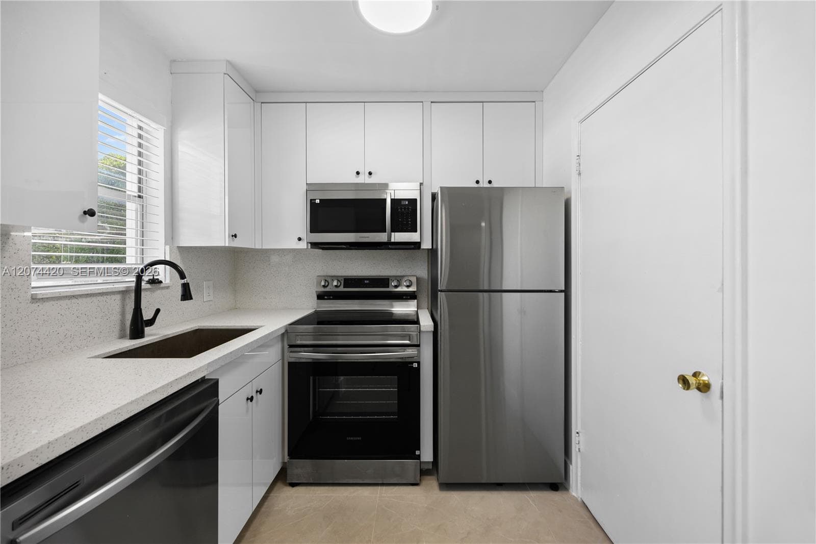 4933 Hollywood Blvd # 202, Hollywood, FL 33021 — zdjęcie 4