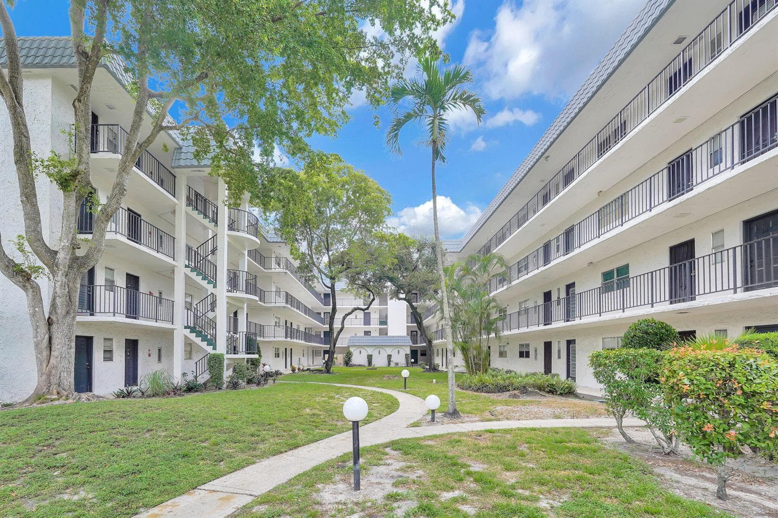 3360 SPANISH MOSS Terrace # 211, Lauderhill, FL 33319 — zdjęcie 5