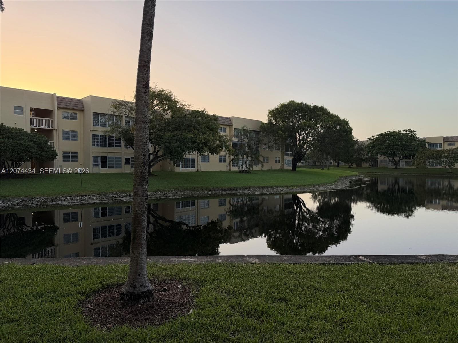 5890 NW 64th Ave # 302, Tamarac, FL 33319 — zdjęcie 2