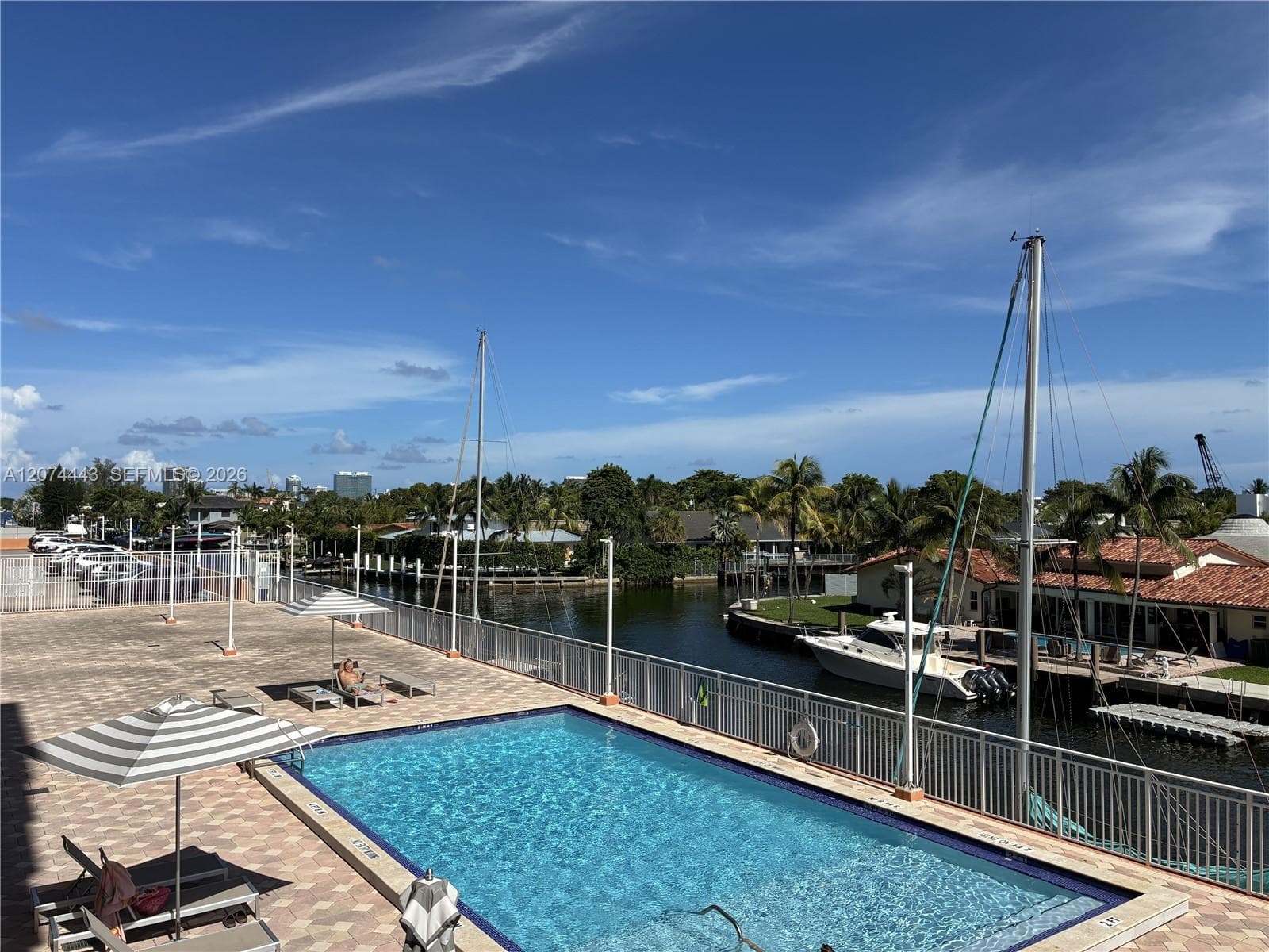 2450 NE 135th St # 209, North Miami, FL 33181 — zdjęcie 5