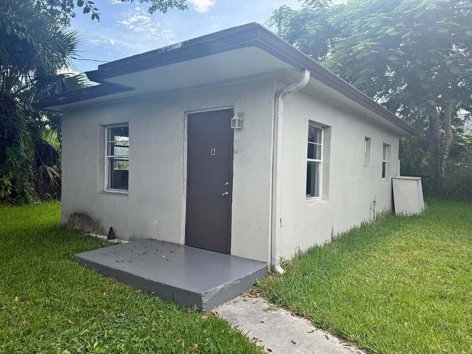 2960 CHICKAMAUGA Avenue, FL 33409