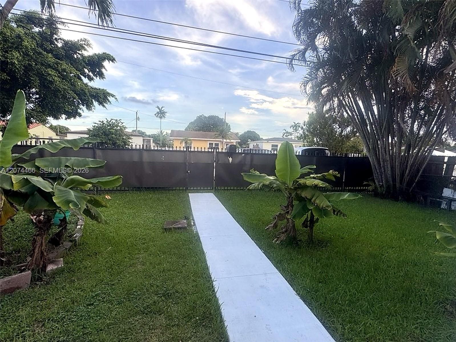 3351 NW 20th St, Miami, FL 33142 — zdjęcie 3