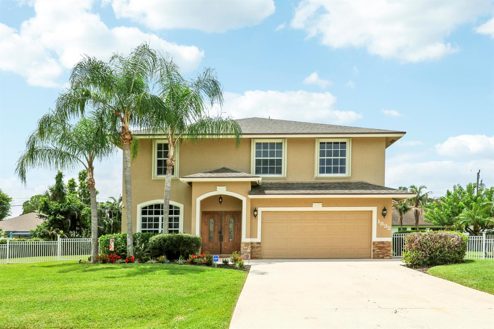 1832 SW Grant Avenue, Port St. Lucie, FL 34953