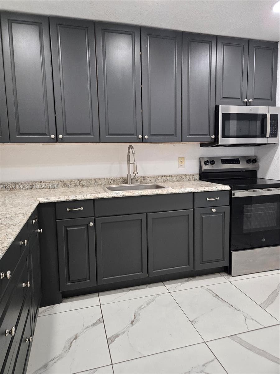154 NW 14th Way # B, Dania Beach, FL 33004 — zdjęcie 3
