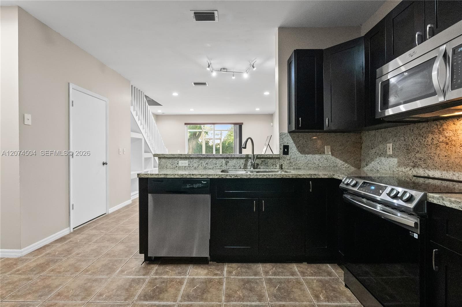 2082 Madeira Dr # 2082, Weston, FL 33327 — zdjęcie 2