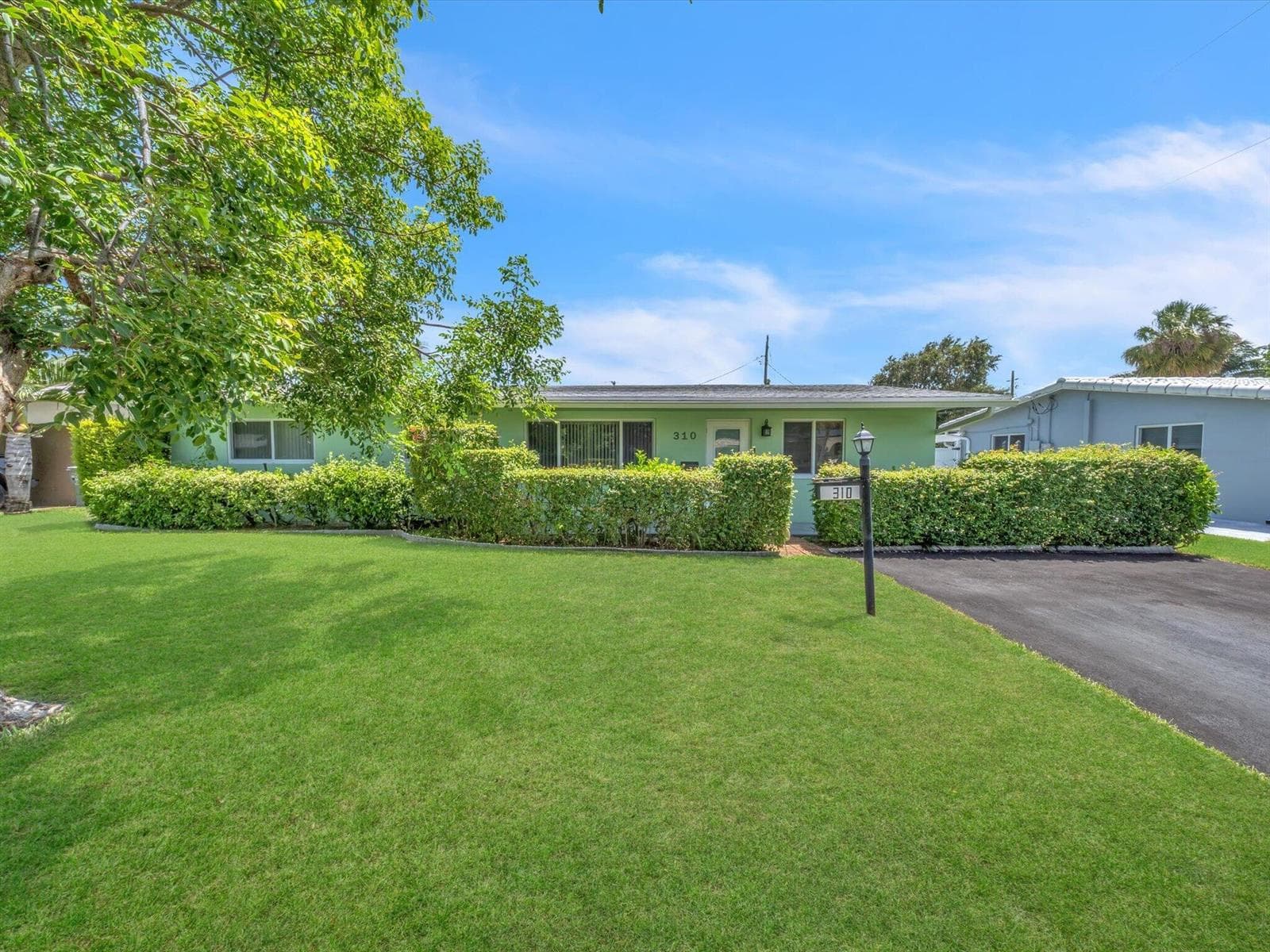310 SE 8TH Court, Pompano Beach, FL 33060 — zdjęcie 2