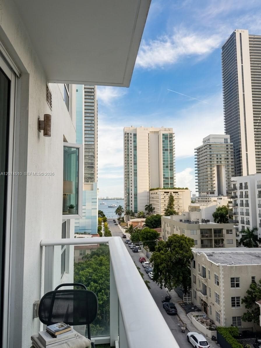 321 NE 26th St # 716, Miami, FL 33137 — zdjęcie 3