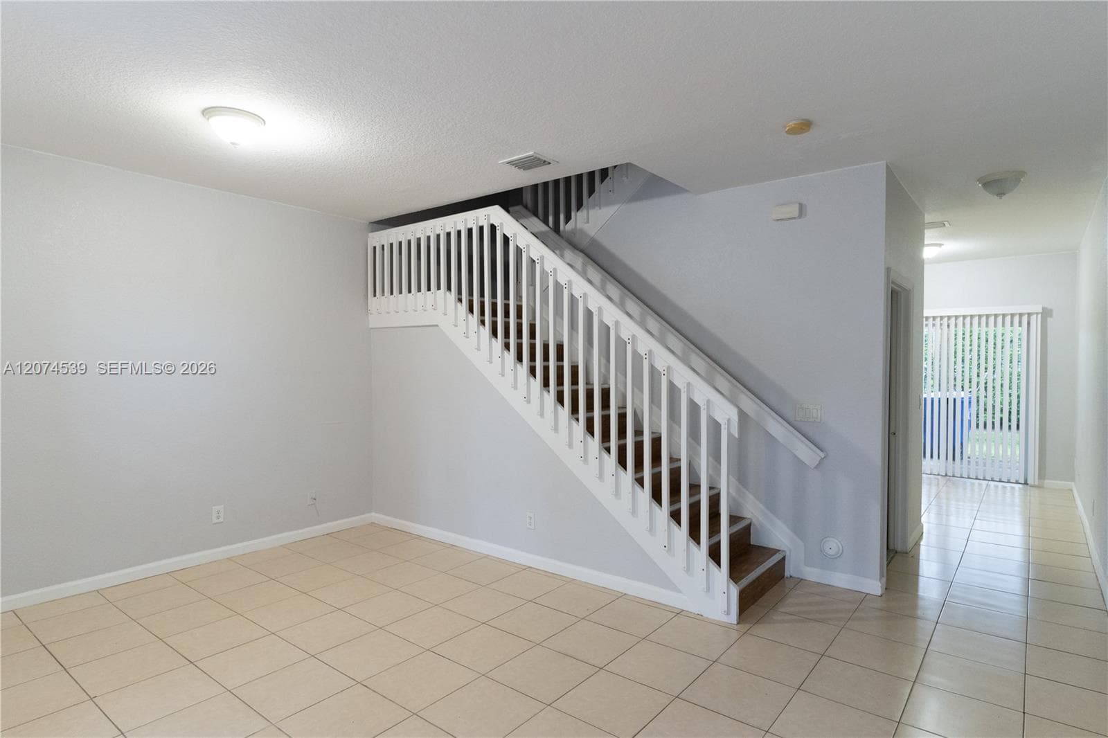 806 N Santa Catalina Cir, North Lauderdale, FL 33068 — zdjęcie 2