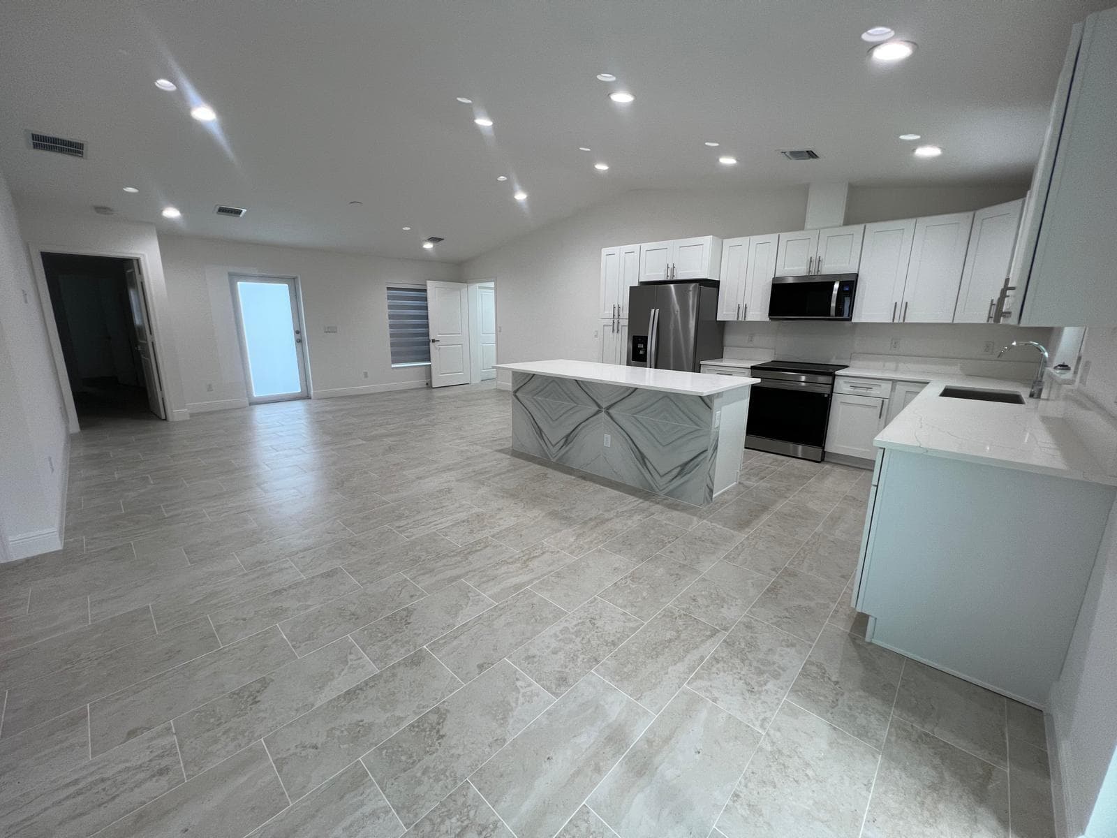 5913 Seagrape Drive, Fort Pierce, FL 34982 — zdjęcie 2