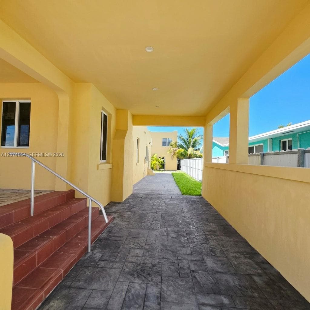 1934 NW 35th St, Miami, FL 33142 — zdjęcie 2
