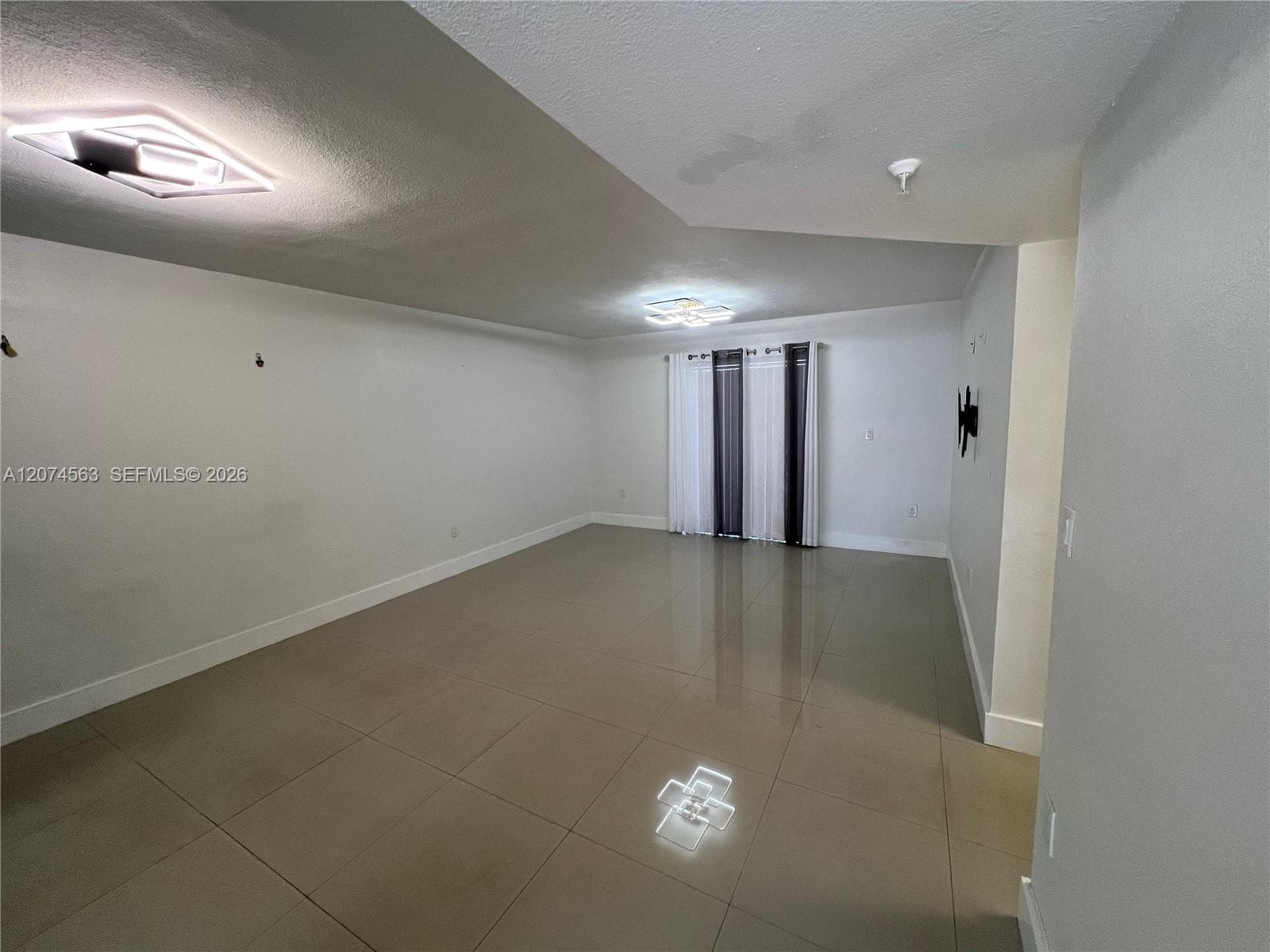 7785 W 30th Ct # F-107, Hialeah, FL 33018 — zdjęcie 4