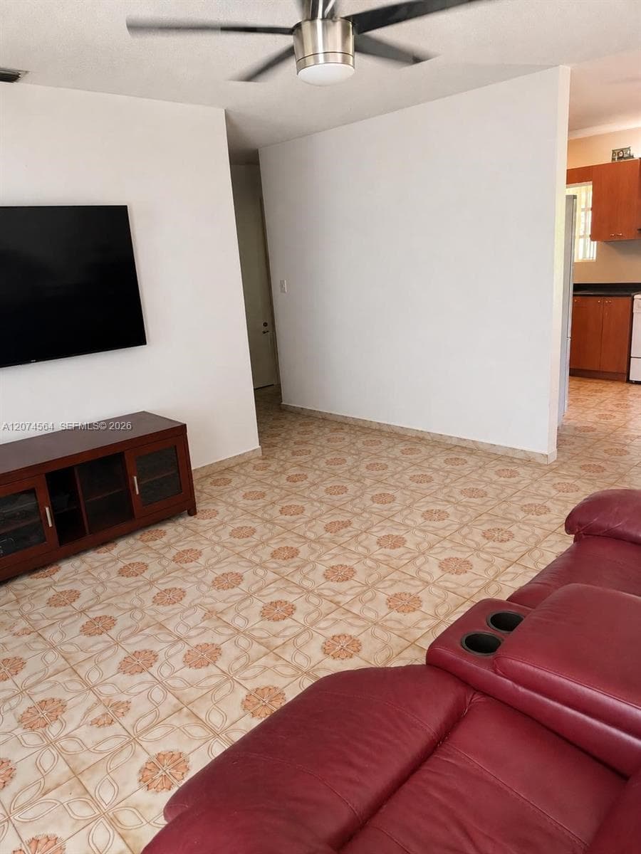 3010 NW 32nd St, Miami, FL 33142 — zdjęcie 4