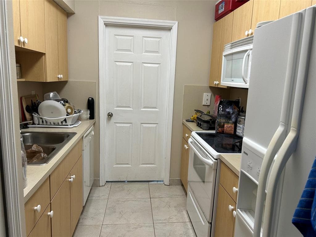 7085 NOVA Drive # 113, Davie, FL 33317 — zdjęcie 2