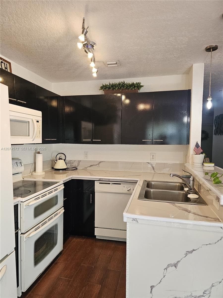 126 Hidden Ct Rd # 27-D, Hollywood, FL 33023 — zdjęcie 5