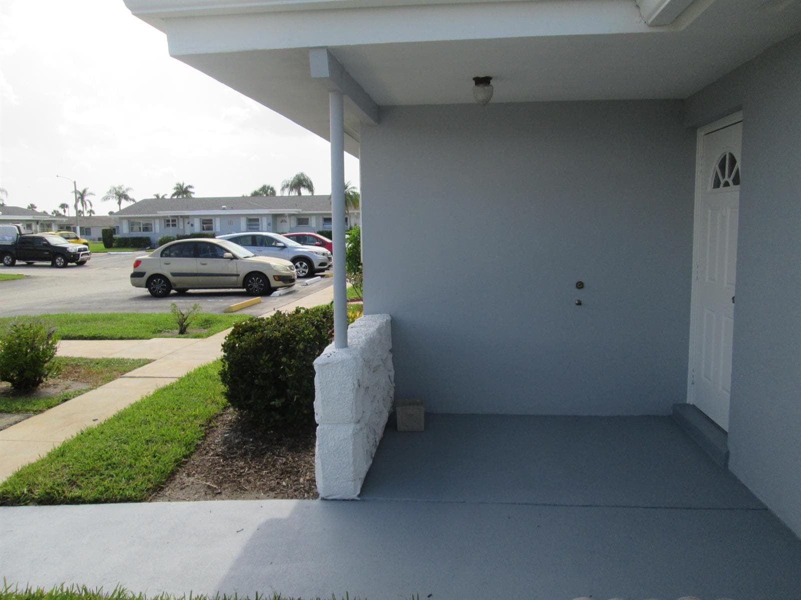 2611 W BARKLEY Drive W # E, West Palm Beach, FL 33415 — zdjęcie 2