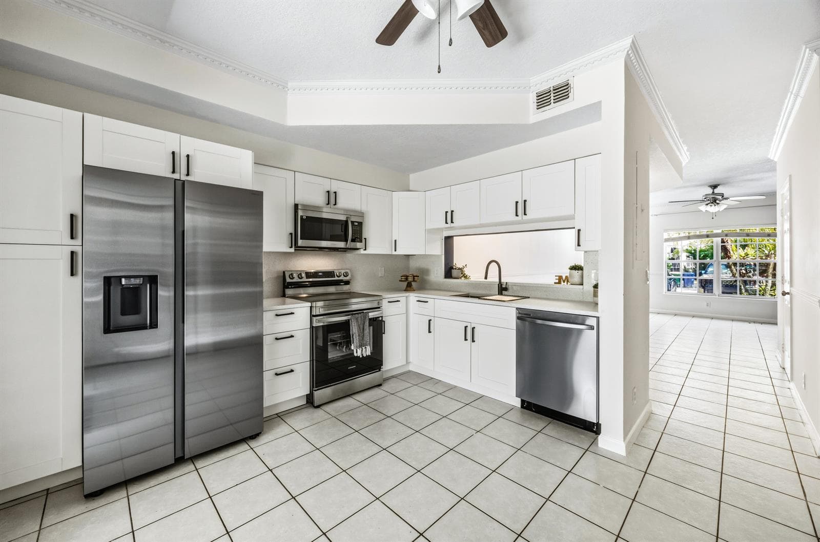 9872 NW 56th Place, Coral Springs, FL 33076 — zdjęcie 4