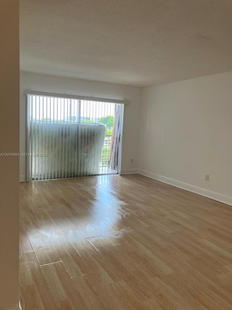 2800 NW 56th Ave # H405, Lauderhill, FL 33313 — zdjęcie 2