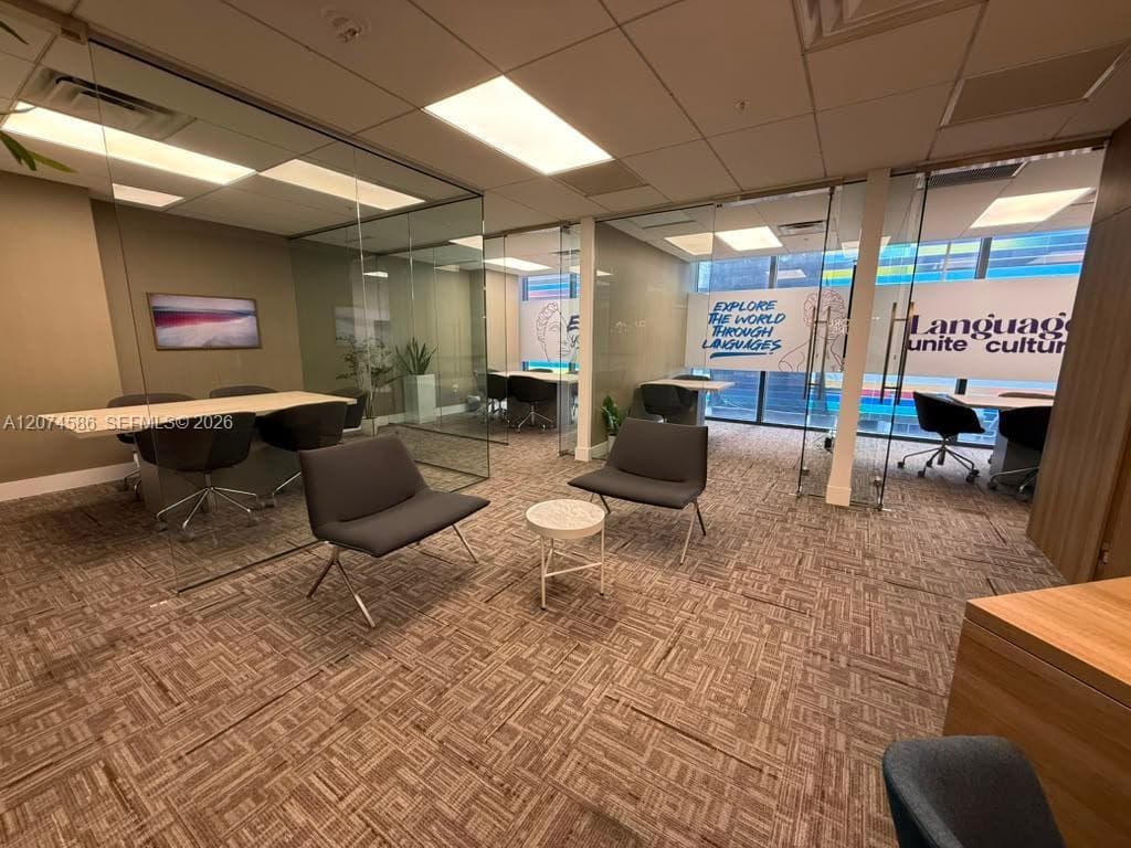 25 SW 9th St # CU-5 suite 201, Miami, FL 33130 — zdjęcie 3