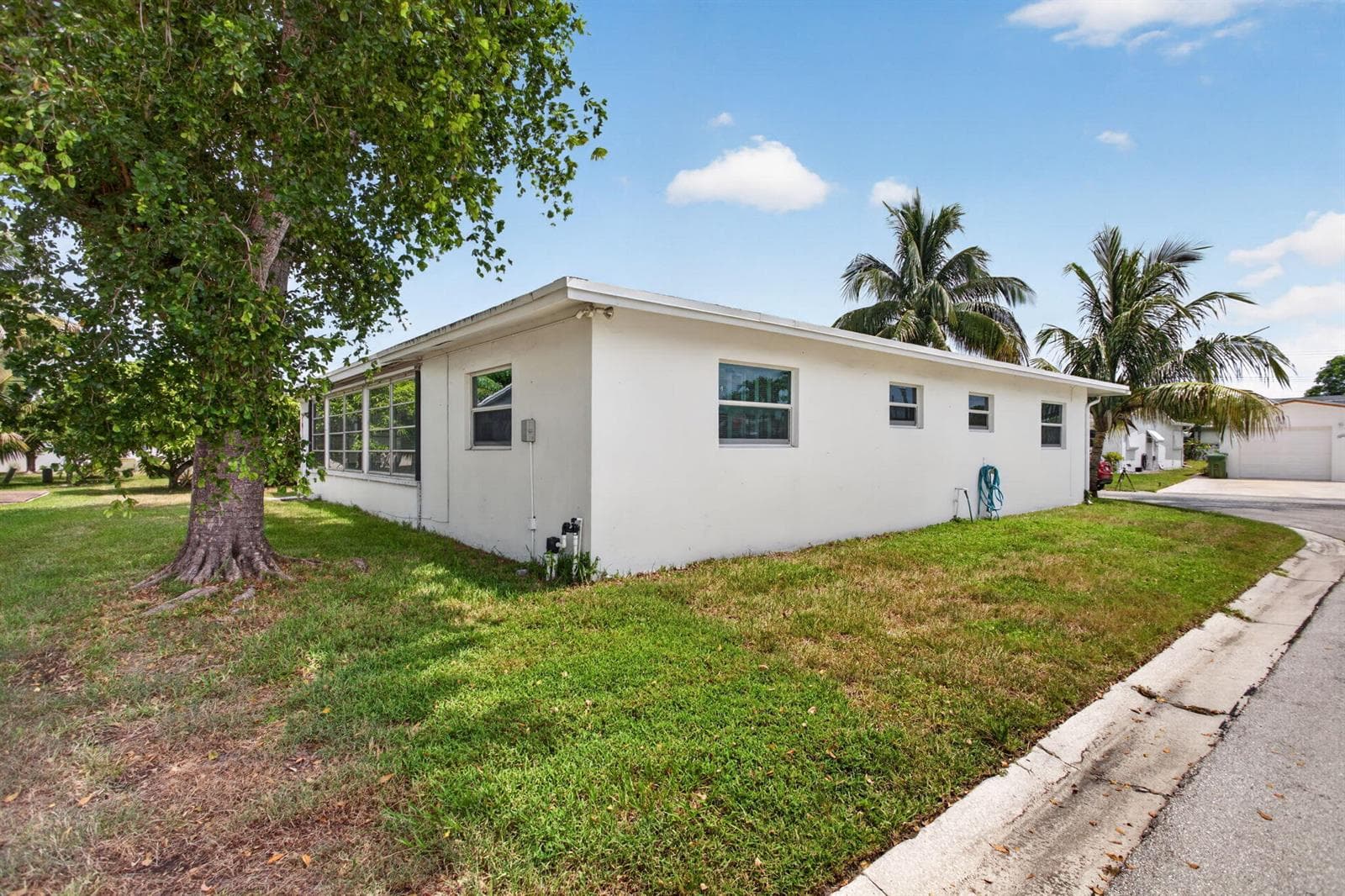 1055 NW 72ND Terrace NW, Margate, FL 33063 — zdjęcie 4
