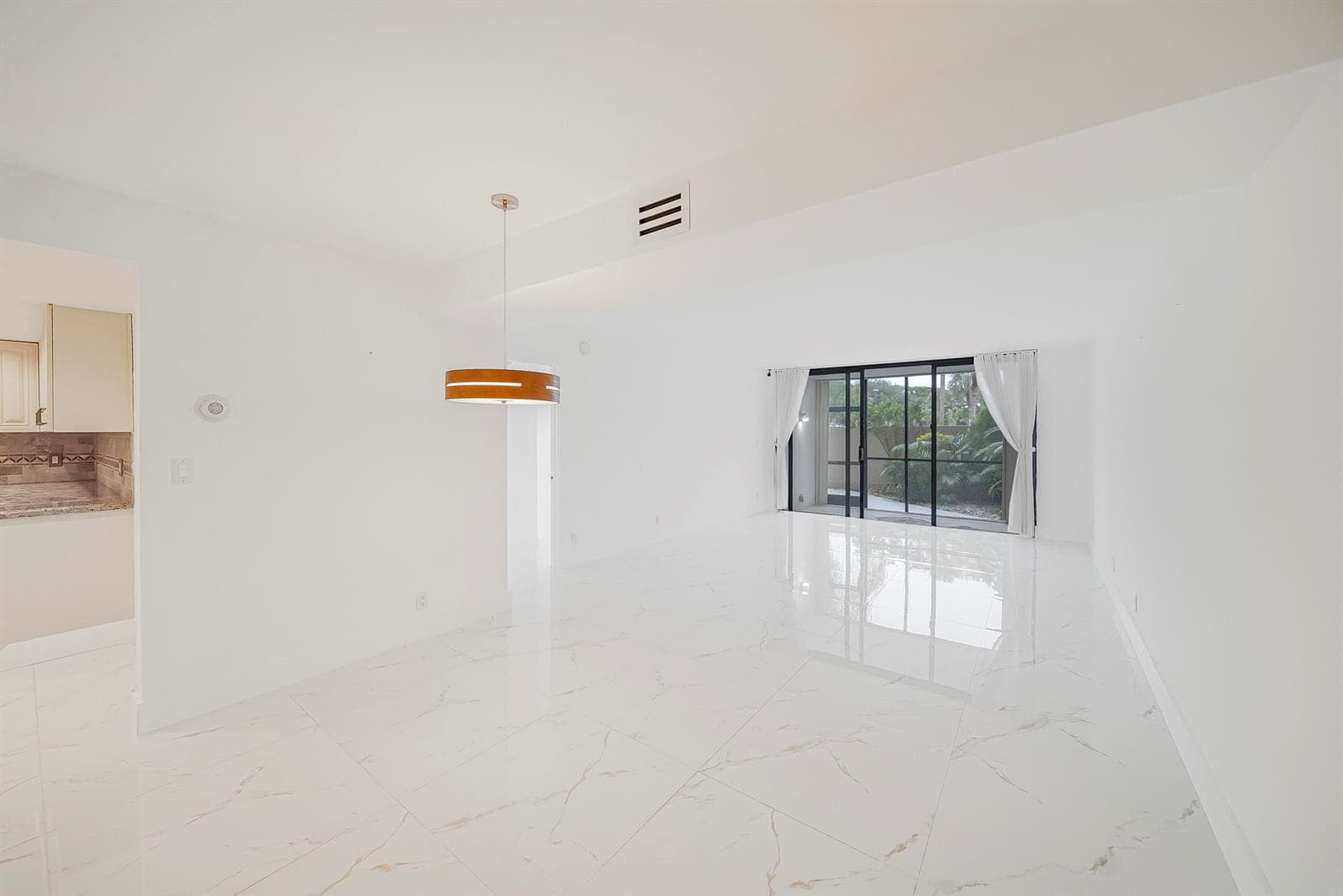 16300 Golf Club Road # 114, Weston, FL 33326 — zdjęcie 4